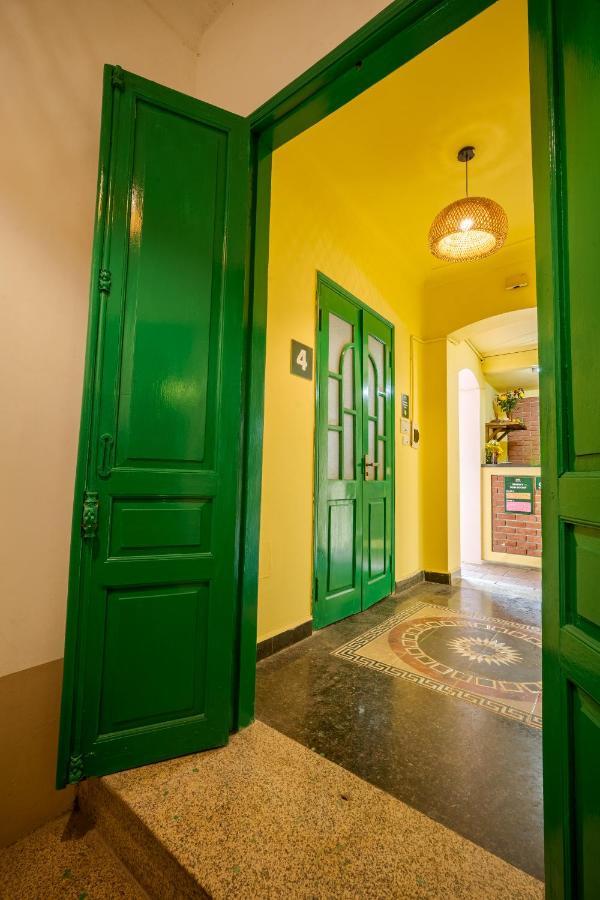 Hanoi Retro 80S Homestay Экстерьер фото
